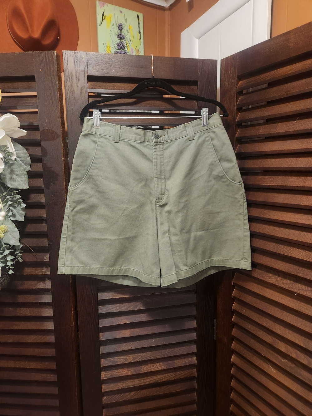 Lee Women's High-Waist Shorts in Olive Green